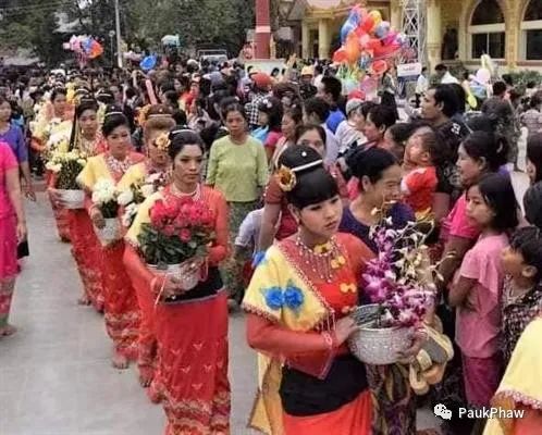 အပျိုစင်လေးများခင်းရသည့်ပန်းမွေ့ယာပူဇော်ပွဲ (၁)