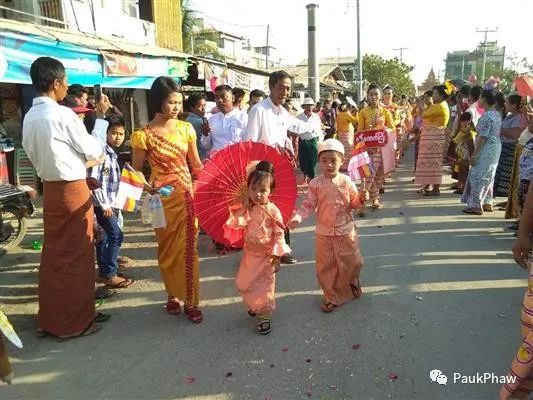 အပျိုစင်လေးများခင်းရသည့်ပန်းမွေ့ယာပူဇော်ပွဲ (၁)