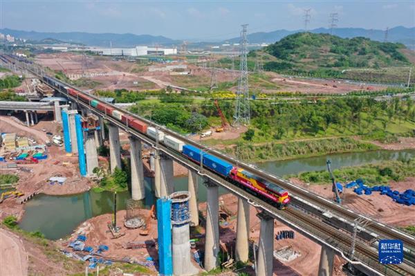 တရုတ်-မြန်မာ ရထားလမ်းကြောင်းသစ်တရားဝင် စတင်
