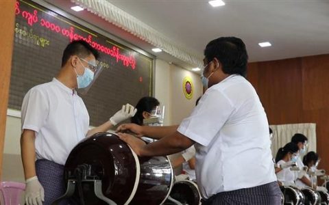 အကြိမ်၄၀မြောက်အောင်ဘာလေသိန်းဆုဖွင့်ပွဲကျင်းပ