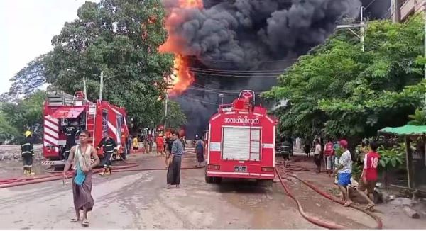မုံရွာမြို့ဆိပ်ကမ်းမော်တော် ၅ စီး မီးလောင်
