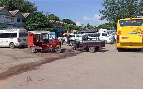 မုံရွာမြို့ခရီးဝေးပြေးယာဉ်များယာဉ်စီးခမြင့်တက်