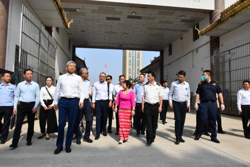 မြန်မာ-တရုတ်နယ်စပ်ဂိတ်များကွင်းဆင်းလေ့လာ