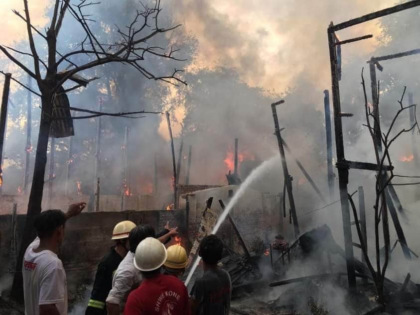 မုံရွာမြို့၊ အေးသာယာရပ်တွင် နေအိမ်(၁၈) လုံးမီးလောင်ဆုံးရှုံး