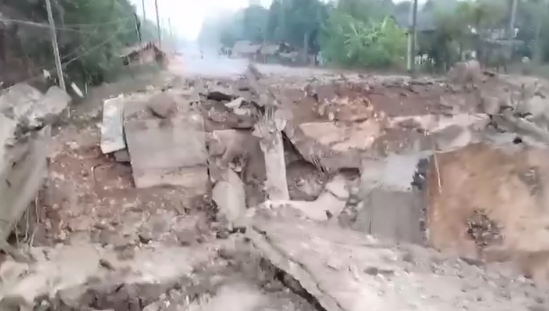 ရန်ကုန်-မော်လမြိုင် လမ်းမကြီးရှိ မိုးကောင်းတံတား ကျိုးကျပျက်စီး